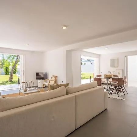 La Petite Moreneta Ibiza San José
